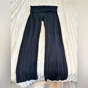 Skims fold over pant